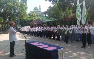 Kepemimpinan Baru, Semangat Baru: OSIS MTs-MA Al Hikam Jombang Masa Bakti 2025/2026 Resmi Dilantik