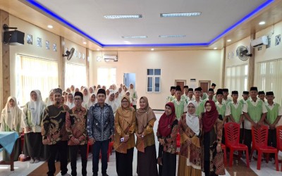 Tingkatkan Jiwa Santripreneur, Fakultas Ekonomi UIN Malang Gelar Pengabdian Masyarakat di MTs-MA Al Hikam Jombang